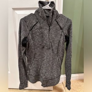 EUC women’s black herringbone lululemon 1/4 zip pullover size 10